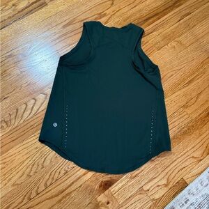 Lululemon tank dark green